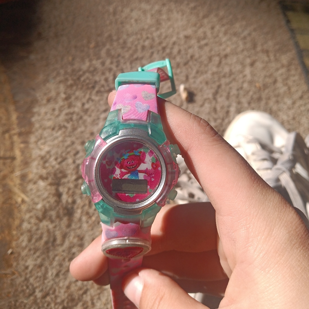 Kids trolls watch